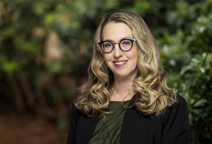 Karen DuBois headshot